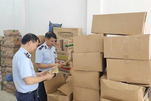 Hà Nội liên tiếp phát hiện hàng ngàn bánh trung thu nhập lậu cận Tết Trung thu