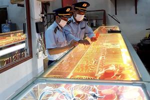 Chênh lệch giá vàng: Ai hưởng lợi? Ai chịu thiệt?