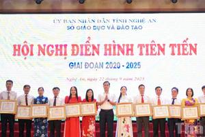 Giáo dục Nghệ An đổi mới, sáng tạo để xây dựng đội ngũ “vừa hồng, vừa chuyên”