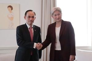 Quyền Bộ trưởng Ngoại giao Lê Hoài Trung tăng cường tiếp xúc song phương tại LHQ Khóa 80