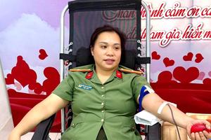 Cán bộ, chiến sỹ Công an tỉnh Cao Bằng liên tiếp hiến máu cứu người