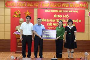 Bộ Dân tộc và Tôn giáo hỗ trợ 550 triệu đồng cho đồng bào vùng lũ Nghệ An