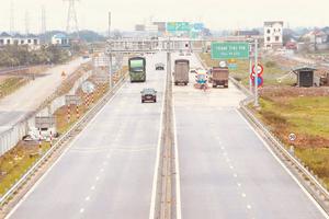 Kiểm tra tiến độ và công tác quản lý chất lượng xây dựng hệ thống quản lý giao thông thông minh trên tuyến cao tốc