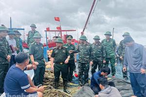 Thanh Hóa: Phó Tư lệnh Quân khu 4 trực tiếp kiểm tra công tác ứng phó bão số 10