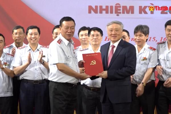 Khí thế mới, tầm vóc mới