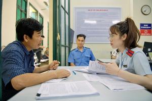 Bộ Nội vụ quy định trách nhiệm của người trực tiếp tiếp công dân