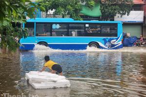 Hà Nội giải quyết các điểm ngập úng, bảo đảm giao thông thông suốt
