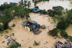 Bão số 10 gây thiệt hại nặng nề trên cả nước