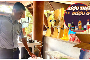 Hà Nội: Phát hiện gần 150 lít rượu thủ công không nhãn mác tại quán ăn