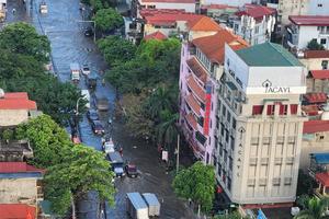 Bão số 11 gây ngập sâu, Hà Nội làm gì để hết “điệp khúc” cứ mưa là ngập?