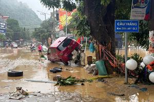 Chủ tịch UBND tỉnh Tuyên Quang chỉ đạo chủ động ứng phó khẩn cấp với bão số 11