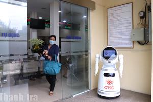 Vận hành thử nghiệm robot AI tại Trung tâm Phục vụ hành chính công phường An Lạc, TP Hồ Chí Minh