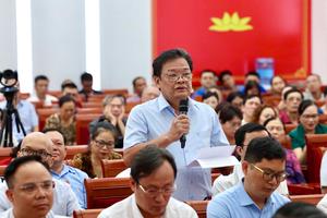 Cử tri Hà Nội kiến nghị cải tạo chung cư cũ từ những năm 1960