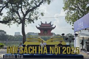 Đến hội sách Hà Nội 2025 để cảm nhận văn hóa đọc giữa lòng Hà Nội