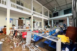 Sơn La: Nước lũ tràn vào Bệnh viện Đa khoa khu vực Vân Hồ, nhiều thiết bị y tế bị hư hỏng