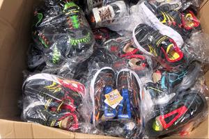 Hải Quan phát hiện 2.550 đôi giày nghi giả mạo nhãn hiệu Louis Vuitton, Adidas