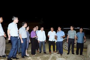 Chủ tịch UBND tỉnh Nghệ An kiểm tra vùng lũ Mường Típ: Sớm bố trí tái định cư, bảo đảm an toàn lâu dài cho người dân