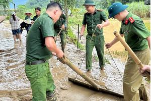 Thanh Hóa: Chính quyền cùng lực lượng chức năng giúp dân khắc phục hậu quả bão lũ