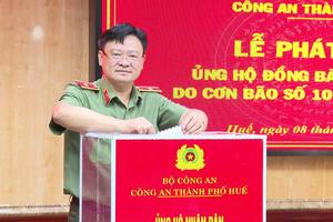 Công an TP Huế phát động ủng hộ đồng bào bị thiệt hại do bão số 10