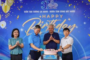 VINACONEX: "Bữa cơm Công đoàn" - Ấm áp và gắn kết