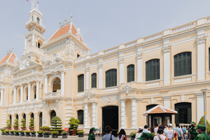 Thành phố Hồ Chí Minh có không quá 8 Phó Chủ tịch