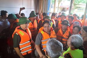 Thủ tướng: Hỗ trợ khẩn cấp kinh phí cho các tỉnh khắc phục hậu quả mưa lũ lần 2