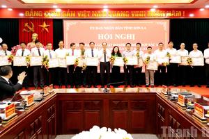 Sơn La tặng Bằng khen cho 8 tập thể, 3 cá nhân