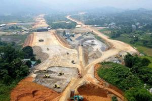 Phó Thủ tướng chỉ đạo: Đẩy nhanh tiến độ đối với 4 dự án đường bộ cao tốc