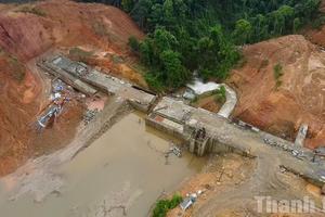 Dự án Thủy điện Bản Kiếng chậm tiến độ khiến người dân khổ