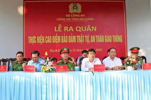 Công an tỉnh An Giang ra quân cao điểm bảo đảm trật tự, an toàn giao thông