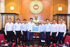 Trường Đại học Điện lực đồng hành cùng MTTQ Việt Nam: Chung tay vì đồng bào vùng bão lũ