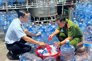 Hà Nội: Phát hiện đường dây sản xuất nước Lavie giả quy mô 'khủng'