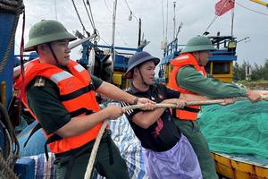 Thiết lập Sở Chỉ huy tiền phương: Chủ động ứng phó, giảm thiểu thiệt hại do bão số 12