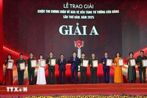 Chủ tịch nước Lương Cường dự Lễ trao giải Cuộc thi chính luận về bảo vệ nền tảng tư tưởng của Đảng lần thứ năm