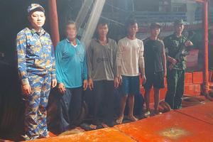 An Giang: Bắt giữ tàu cá vận chuyển 31.000 lít dầu DO không rõ nguồn gốc