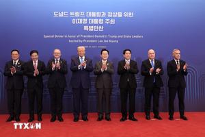 Chủ tịch nước gặp Tổng thống Hoa Kỳ và lãnh đạo cấp cao các nước dự APEC 2025