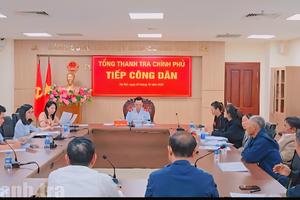 Trưởng Ban Tiếp công dân lắng nghe, xử lý vụ việc thu hồi đất chưa bồi thường thỏa đáng tại Nghệ An