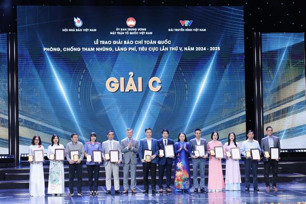 Báo Thanh tra giành 2 giải C tại Giải Báo chí toàn quốc phòng, chống tham nhũng, lãng phí, tiêu cực lần thứ V