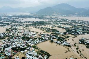 Bộ Xây dựng yêu cầu tiếp tục triển khai các biện pháp ứng phó, khắc phục nhanh hậu quả mưa lũ