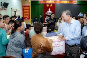 Thủ tướng chỉ đạo tập trung khắc phục nhanh hậu quả mưa lũ tại khu vực Trung Bộ