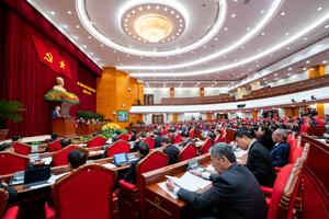 Trung ương giới thiệu nhân sự tái cử và lần đầu vào Bộ Chính trị, Ban Bí thư khóa mới