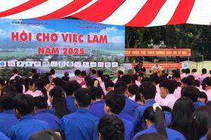 Sản xuất công nghiệp duy trì nhịp tăng trưởng tích cực, thị trường lao động khởi sắc