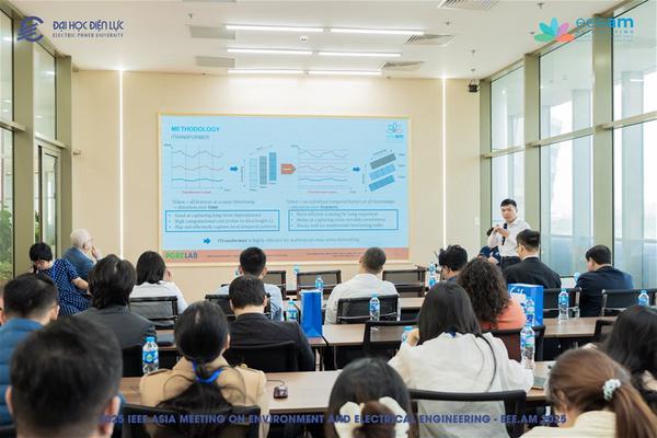 EEE-AM 2025: Sôi nổi các phiên kỹ thuật chuyên sâu về năng lượng và chuyển đổi số