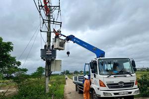 Cấp điện trở lại cho hơn 555.000 khách hàng miền Trung – Tây Nguyên sau bão số 13