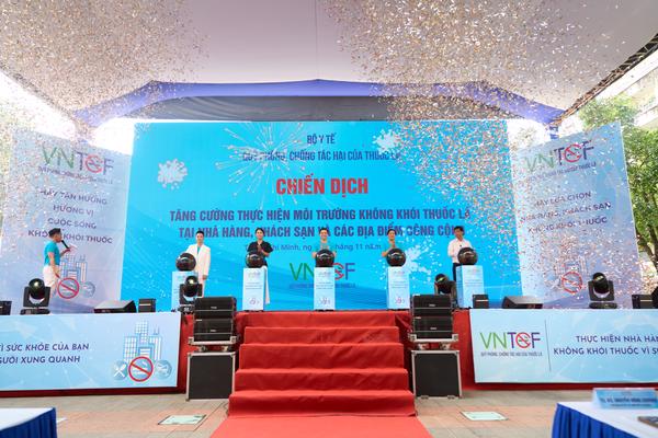 Xây dựng môi trường không khói thuốc tại nhà hàng, khách sạn, khu du lịch và địa điểm công cộng là nhiệm vụ cấp thiết