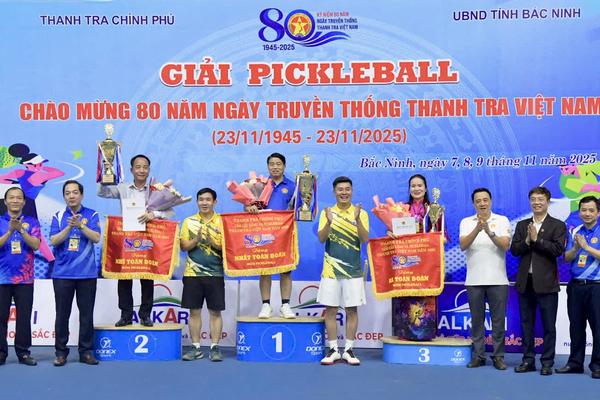 Khỏe để cống hiến, đoàn kết để thành công