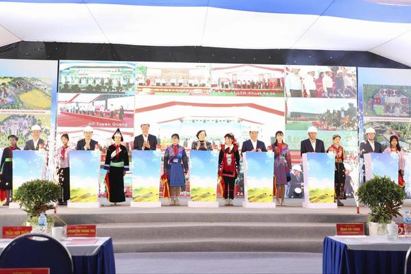 Phó Thủ tướng Phạm Thị Thanh Trà dự lễ khởi công xây dựng trường nội trú tại Lào Cai