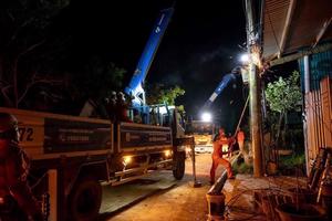 Khôi phục 80% khách hàng bị ảnh hưởng, tăng tốc xử lý sự cố điện sau bão số 13