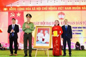 Giám đốc Công an Thanh Hóa dự Ngày hội Đại đoàn kết toàn dân tộc tại xã Tiên Trang