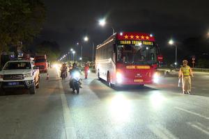 TP Huế: Xử lý nghiêm xe khách “trá hình” sau mưa lũ, lập lại trật tự an toàn giao thông